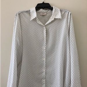 Long sleeved collard polka dot women’s button up